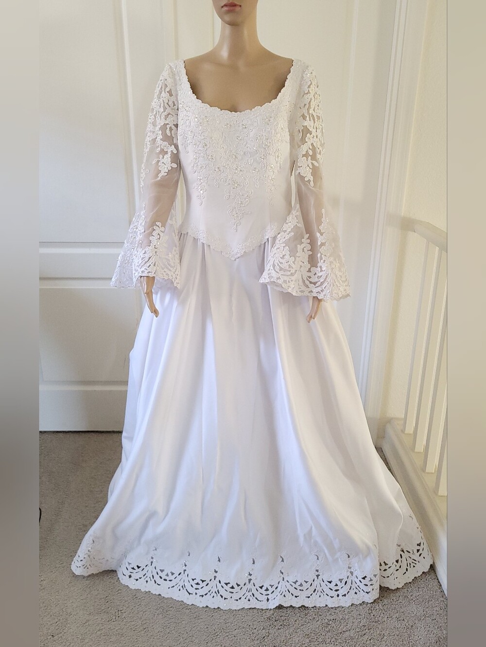 Vintage Forever Yours Wedding Dress ( No Size)